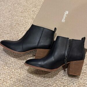 Madewell black leather ankle boots